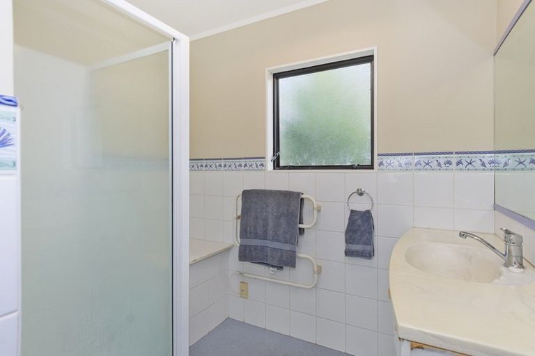 Photo of property in 18 Margaret Drive, Omokoroa, 3114