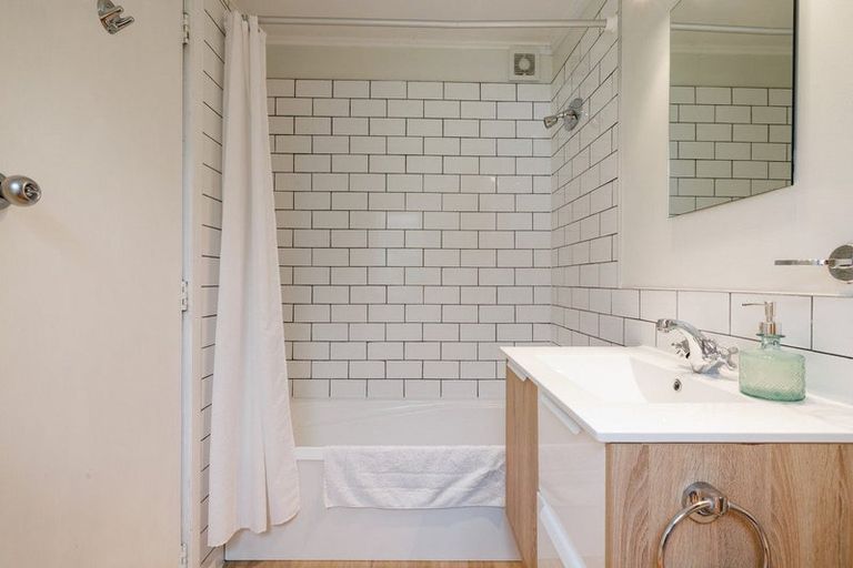 Photo of property in 2 Murray Street, Leamington, Cambridge, 3432