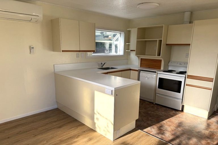 Photo of property in 1/43b Ambleside Drive, Burnside, Christchurch, 8053