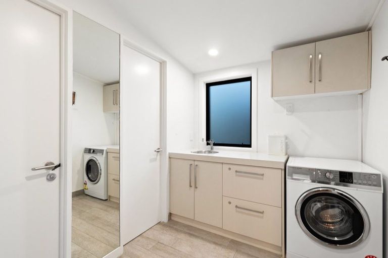 Photo of property in 24 Wiltshire Street, Arrowtown, 9302