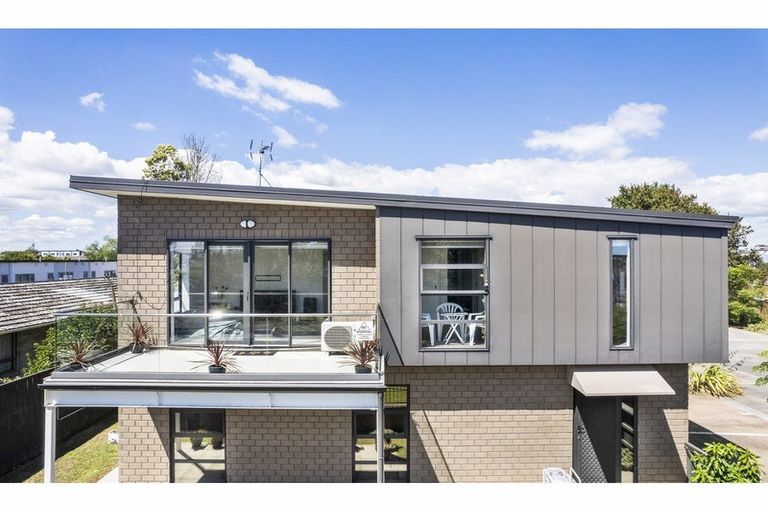 Photo of property in 4/3 Woolfield Road, Papatoetoe, Auckland, 2025