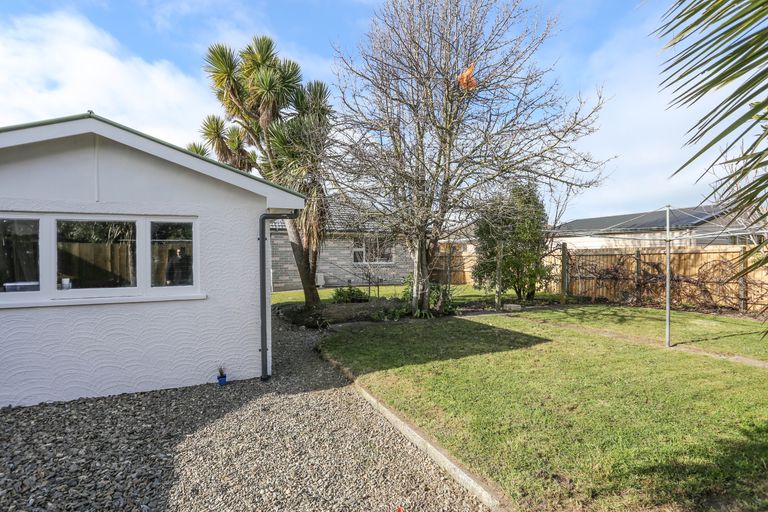 Photo of property in 4 Cromer Place, New Brighton, Christchurch, 8062