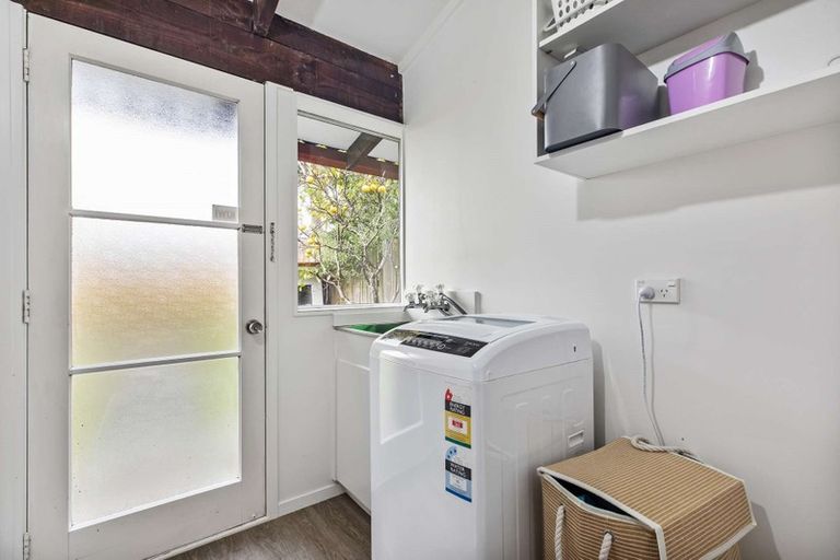 Photo of property in 1/80a Woodglen Road, Glen Eden, Auckland, 0602