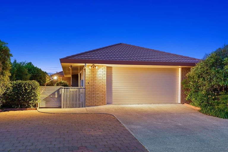 Photo of property in 5 Marewa Place, Waikanae Beach, Waikanae, 5036