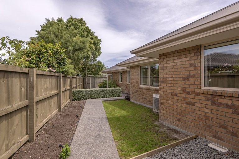 Photo of property in 11 Epsom Drive, Rangiora, 7400