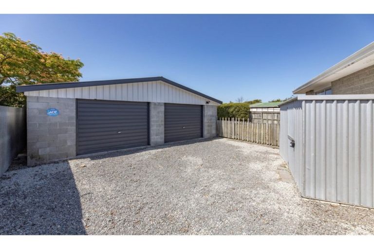 Photo of property in 24 Meon Street, Aranui, Christchurch, 8061