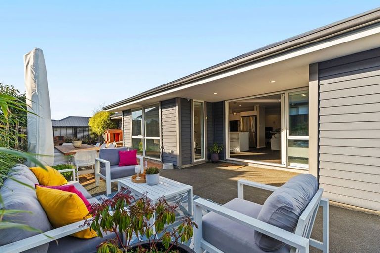 Photo of property in 56 Watkins Drive, Rangiora, 7400