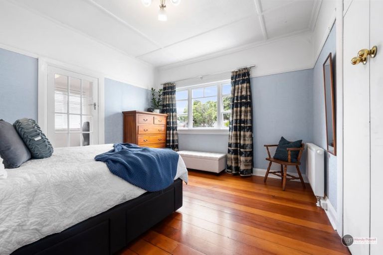 Photo of property in 17 Collingwood Street, Waterloo, Lower Hutt, 5011