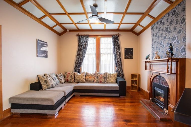 Photo of property in 102 Maxwells Line, Awapuni, Palmerston North, 4412