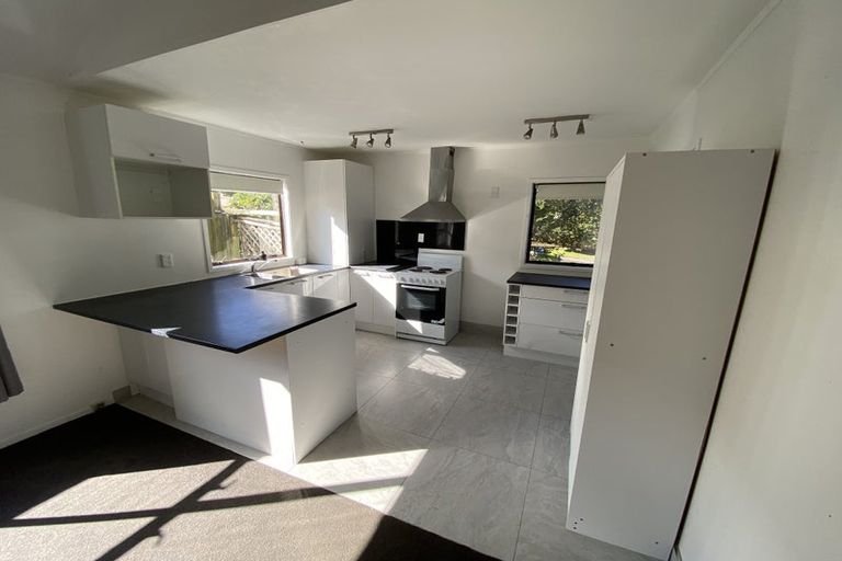 Photo of property in 1/19 Tree View Avenue, Glenfield, Auckland, 0629