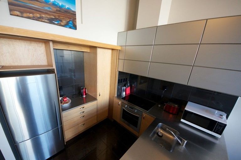 Photo of property in Stadium Garden Flats, 117/107 Thorndon Quay, Pipitea, Wellington, 6011