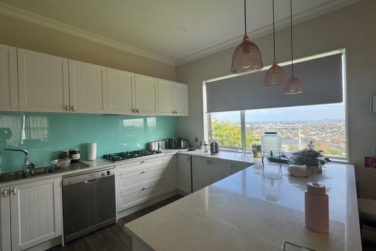 Photo of property in 517 East Coast Road, Murrays Bay, Auckland, 0630