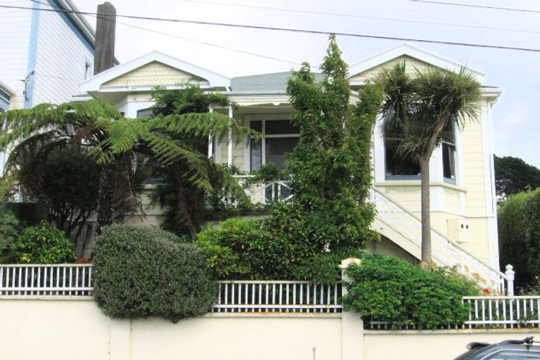 Photo of property in 4 Stanley Street, Berhampore, Wellington, 6023