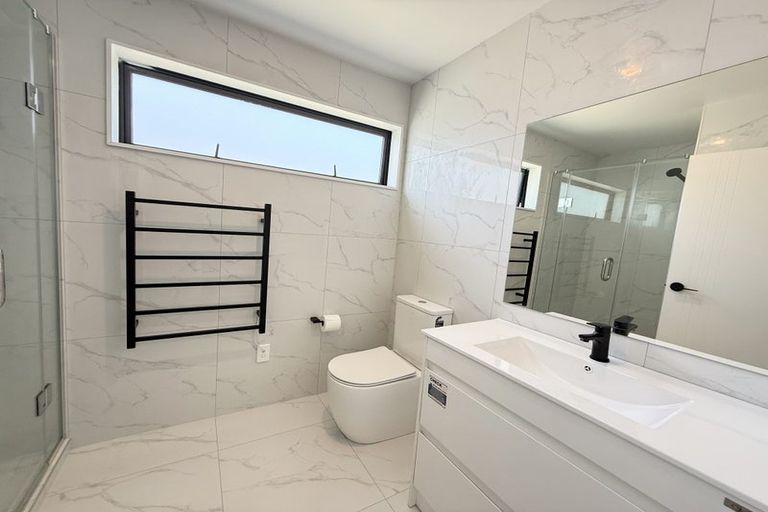 Photo of property in 1/5 Chevis Place, Pakuranga, Auckland, 2010