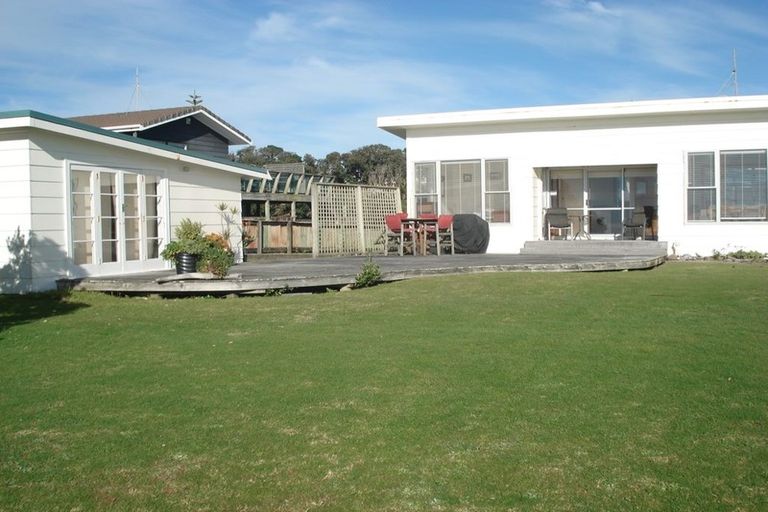 Photo of property in 65 Shaw Road, Waihi Beach, 3611