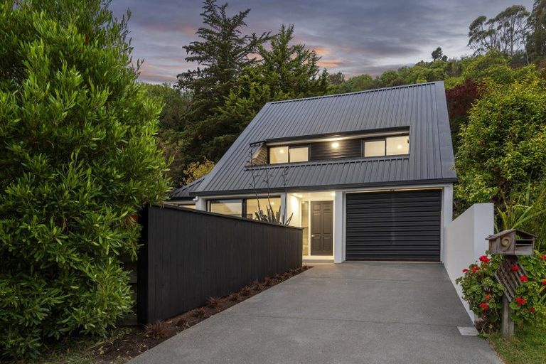 Photo of property in 1/9 Glenstrae Road, Redcliffs, Christchurch, 8081
