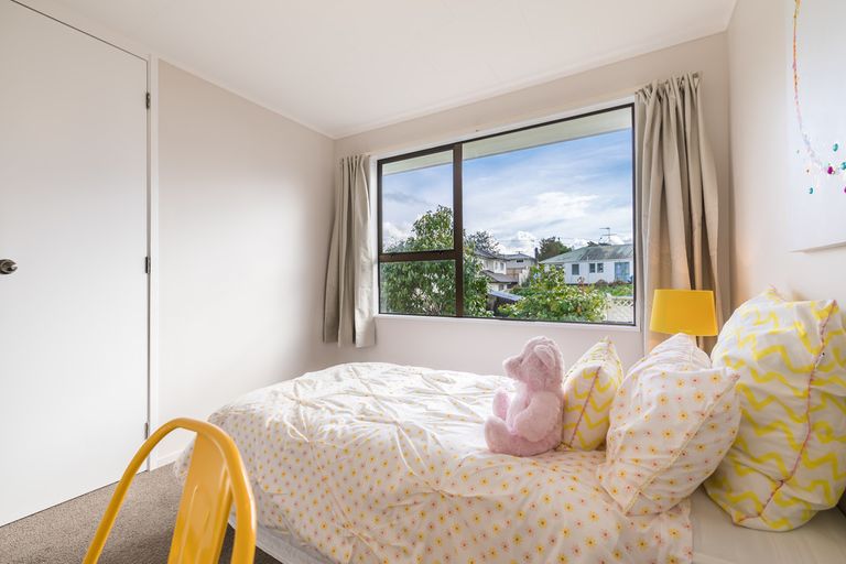 Photo of property in 1/28 Northall Road, New Lynn, Auckland, 0600