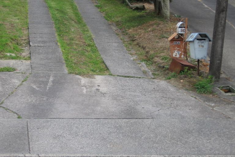 Photo of property in 19 Park Road, Glenfield, Auckland, 0629