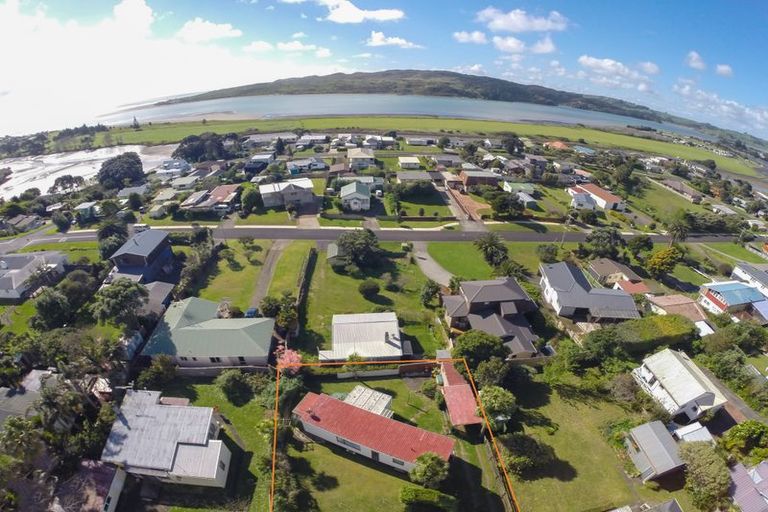 Photo of property in 17a Uenuku Avenue, Raglan, 3225