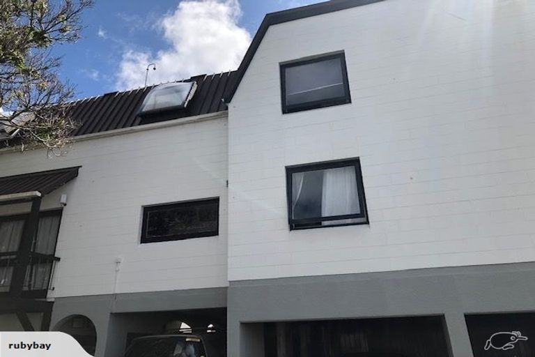 Photo of property in 25/10 Pitarua Street, Thorndon, Wellington, 6011