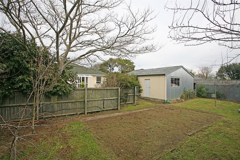 Photo of property in 30 Pinehurst Crescent, Russley, Christchurch, 8042