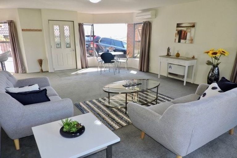 Photo of property in 10 Pigeonwood Lane, Woodridge, Wellington, 6037