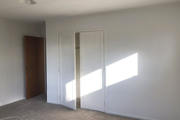 Photo of property in 26 Santiago Crescent, Unsworth Heights, Auckland, 0632