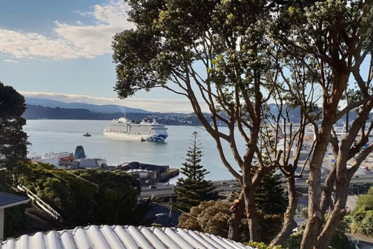 Photo of property in 102 Barnard Street, Wadestown, Wellington, 6012