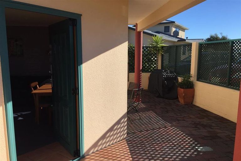 Photo of property in 9 Convent Road, Bluff Hill, Napier, 4110