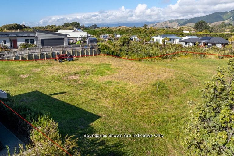 Photo of property in 39 Paetawa Road, Peka Peka, Waikanae, 5391