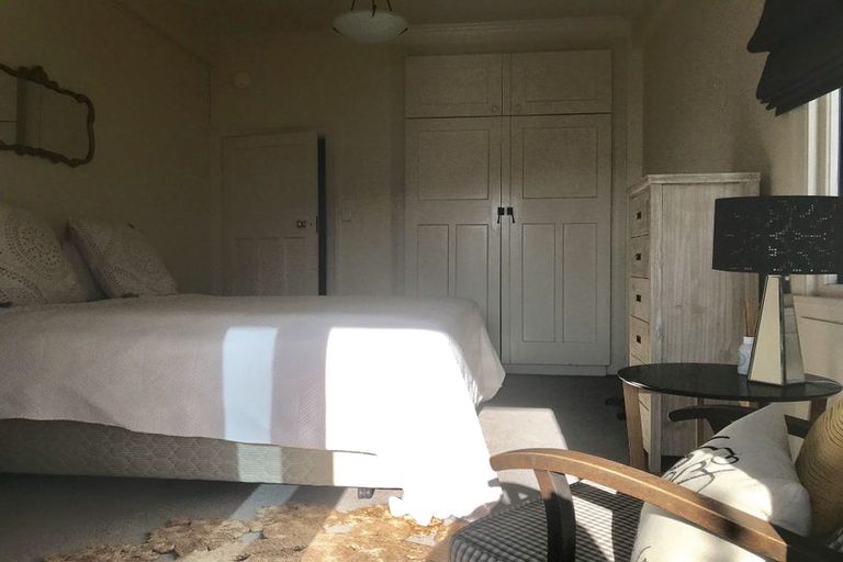 Photo of property in 1/154 Oriental Parade, Oriental Bay, Wellington, 6011