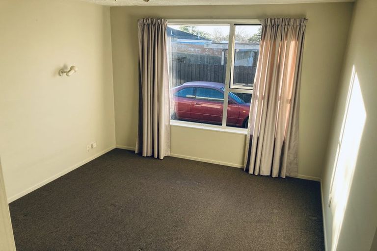 Photo of property in 2/50 Chipping Lane, Redwood, Christchurch, 8051