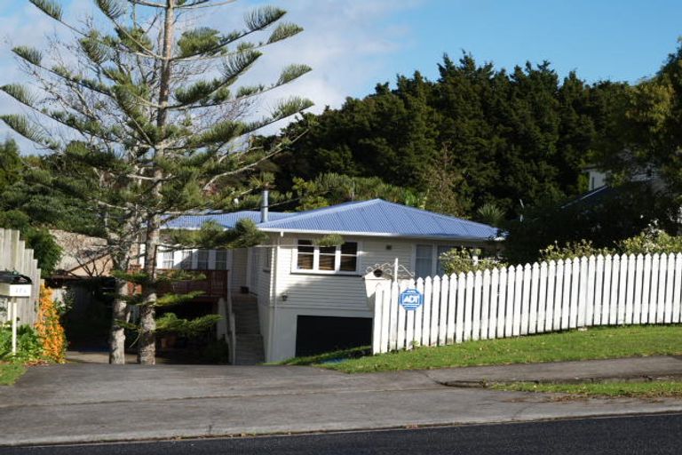 Photo of property in 47a Churchill Road, Cockle Bay, Auckland, 2014