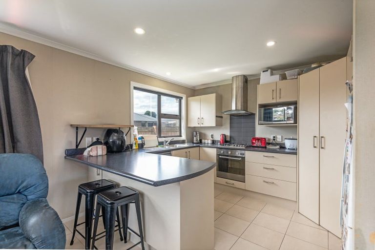 Photo of property in 2 Angelina Way, Kelvin Grove, Palmerston North, 4414