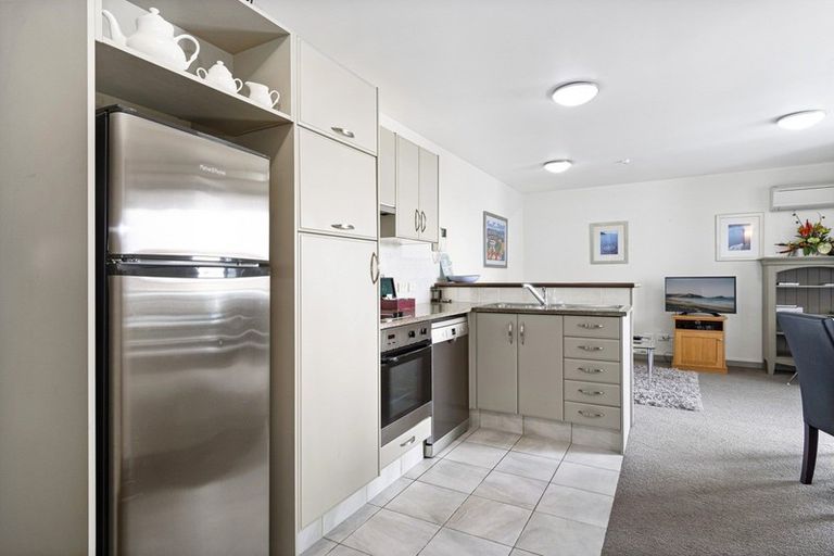 Photo of property in Anchorage Apartments, 309/36 Victoria Road, Mount Maunganui, 3116
