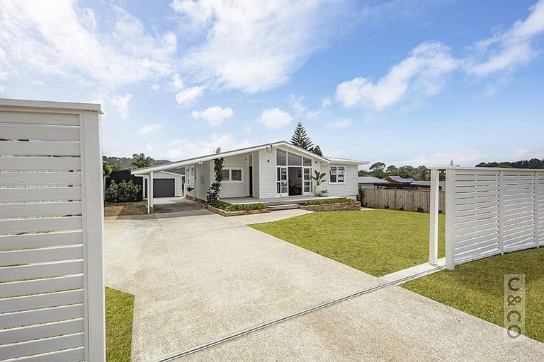 Photo of property in 25 Maude Street, Riverhead, 0820