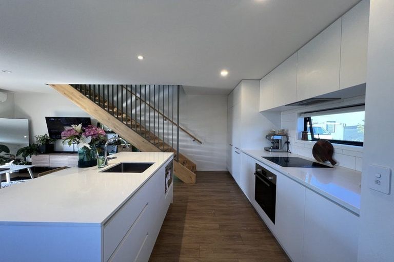 Photo of property in 1/21 Siddal Place, Richmond, Christchurch, 8013