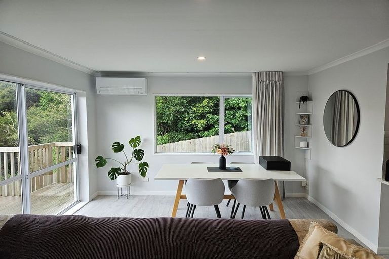 Photo of property in 19a Viridian Lane, Greenhithe, Auckland, 0632