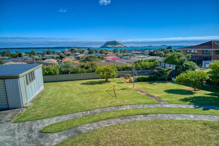 Photo of property in 21 Tirinui Crest Road, Otumoetai, Tauranga, 3110