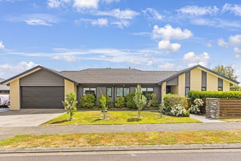 Photo of property in 2 Pohatu Lane, Otaki, 5512
