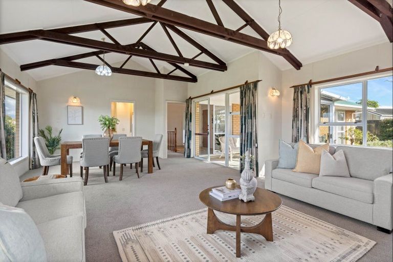 Photo of property in 6c Fairview Place, Westown, New Plymouth, 4310