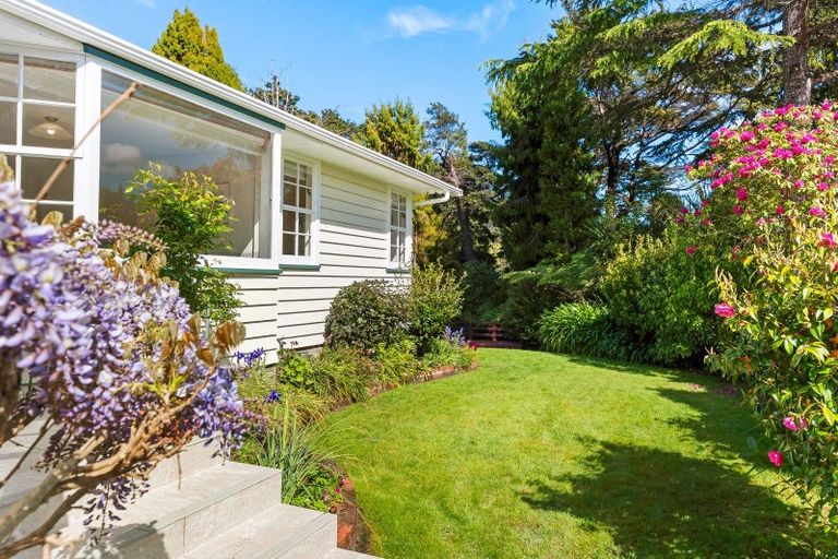 Photo of property in 4 Freemans Way, Pinehaven, Upper Hutt, 5019