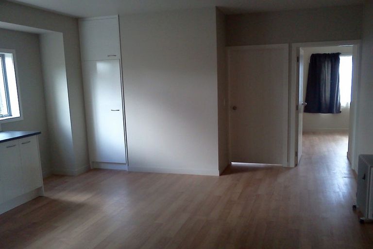 Photo of property in 46 Spinnaker Drive, Te Atatu Peninsula, Auckland, 0610