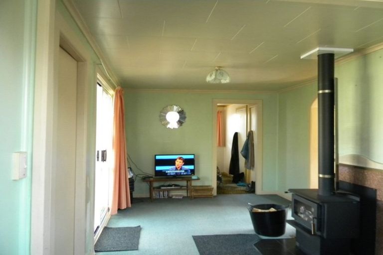 Photo of property in 50 Moorhouse Street, Ross, 7812