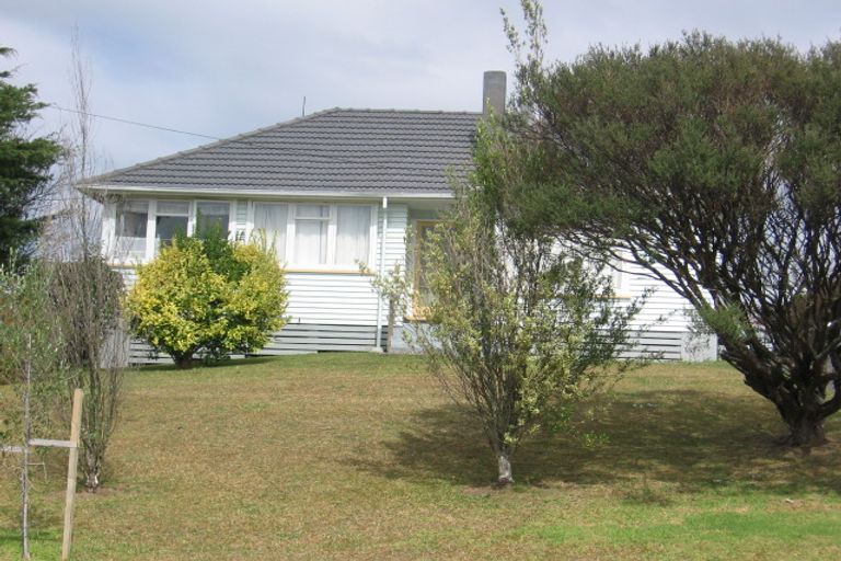 Photo of property in 56 Kelman Road, Kelston, Auckland, 0602