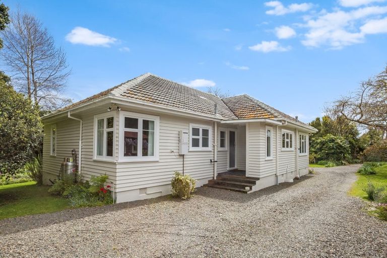 Photo of property in 31-33 Karu Crescent, Waikanae, 5036