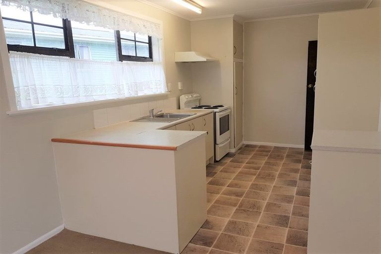 Photo of property in 9 Bellona Place, Cannons Creek, Porirua, 5024