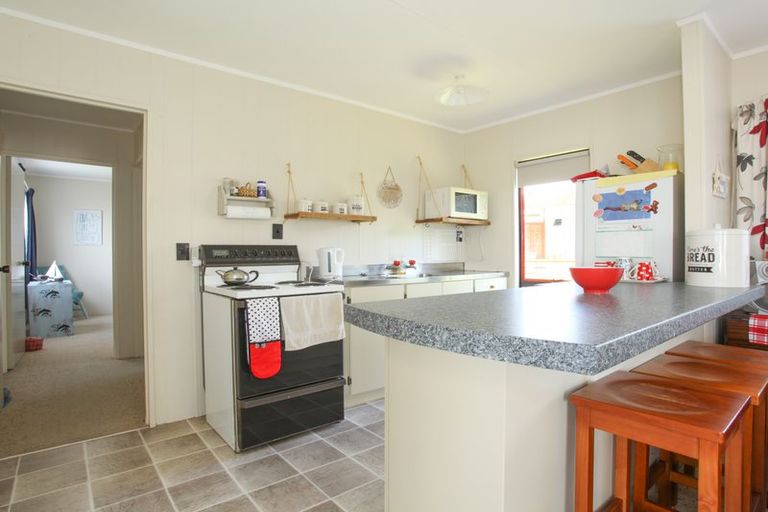 Photo of property in 17a Uenuku Avenue, Raglan, 3225