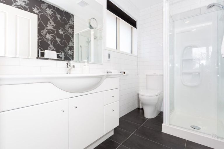 Photo of property in 7 Dunmurry Place, Casebrook, Christchurch, 8051