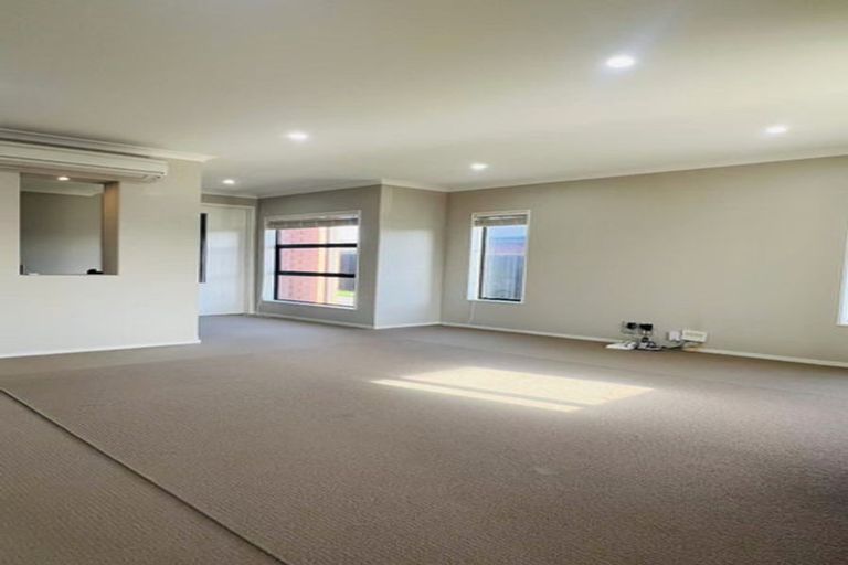Photo of property in 46 Westpark Drive, Burnside, Christchurch, 8053